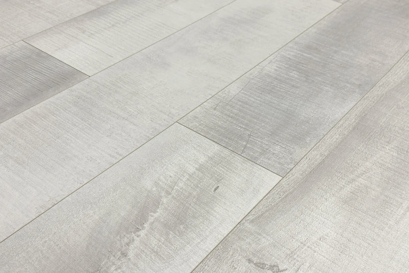 Perfect White Embossed Matte 7.75"x48" Waterproof Laminate Flooring 14mm - Sum