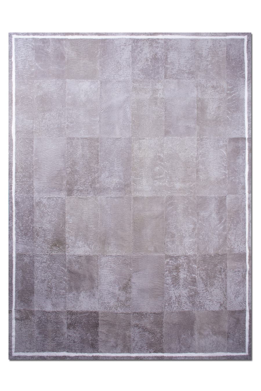 FRAME – Tonal Shearling Rug, back view