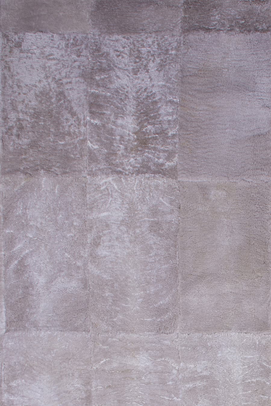 FRAME – Tonal Shearling Rug, back view