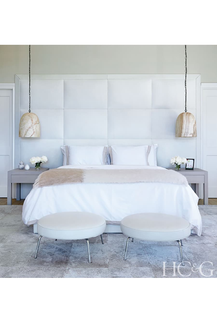 FRAME – Tonal Shearling Rug, back view