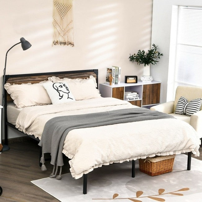 Rustic FarmHome Metal Wood Platform Bed Frame in Queen Size, photo 3 of 4