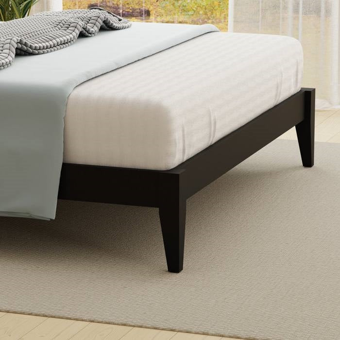 King Traditional Solid Oak Wooden Platform Bed Frame with Headboard in Black, photo 5 of 5