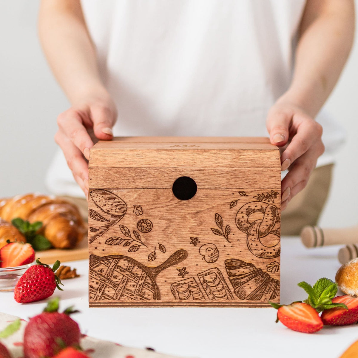 Wooden Recipe Box – Bakery Theme, photo 4 of 5