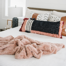 PATTERNED FAUX FUR THROW BLANKETS by Saranoni
