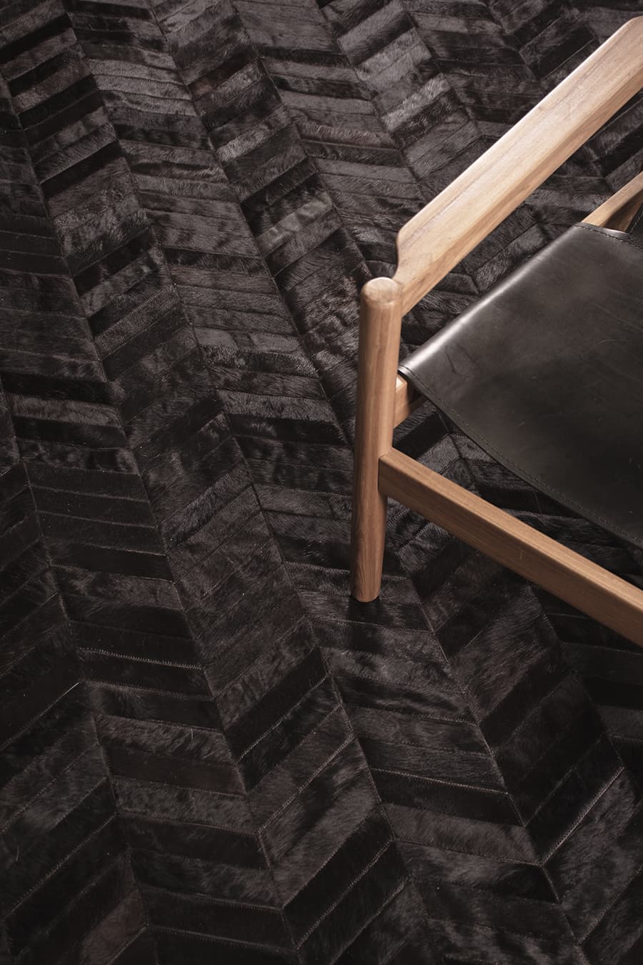 ROUND HERRINGBONE – Large Designer Cowhide Rug, photo 4 of 7