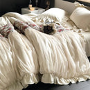 GobekUsa Chic Flowers Jacquard Cotton Bedding Set with Ruffles