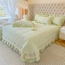 GobekUsa Lace Ruffles Quilted Bedspread Set with Pillowcases
