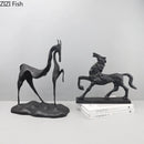 GobekUsa Cast Iron Horse Sculpture Modern Desk Decor Minimalist Room Artistic Craft Figurine