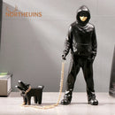 GobekUsa Banksy Dog Walker Resin Statue: Trendy Street Art Figurine for Home Office Decor