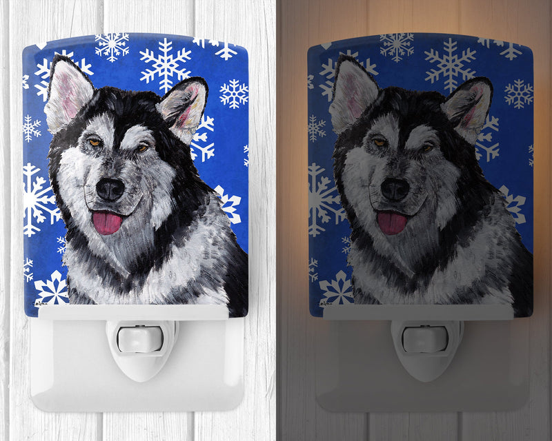 Alaskan Malamute Winter Snowflakes Holiday Ceramic Night Light SC9491CNL