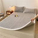 GobekUsa Antibacterial Milk Velvet Mattress, Thick & Warm with Anti-Slip Straps