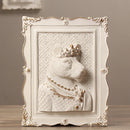 GobekUsa Earl Cat Resin Pendant Wall Decoration Frame for a Whimsical Touch.