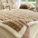 GobekUsa Cozy Faux Rabbit Fur Quilted Mattress: Super Soft Warm Tatami Mat for Home