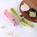 GobekUsa Garlic Rammers: Manual Zinc-Alloy Press for Multifunctional Cuisine - Peel, Press, & Squeeze