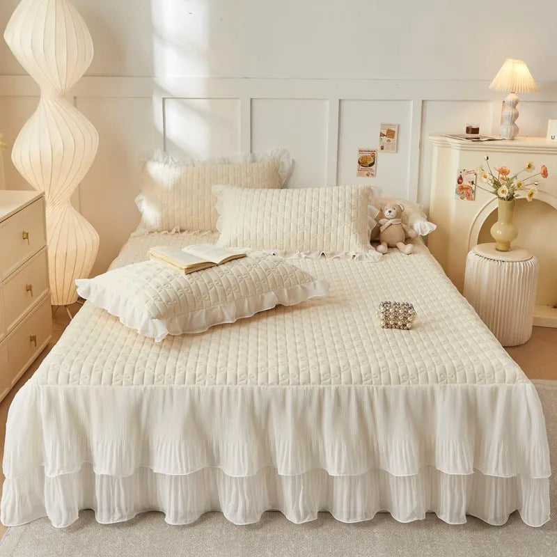 GobekUsa Lace Ruffles Cooling Bed Skirt Set with Pillowcases, photo 12 of 15