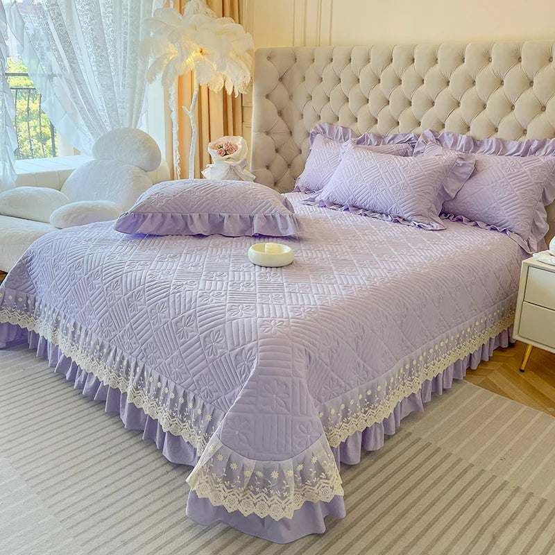 GobekUsa Lace Ruffles Quilted Bedspread Set with Pillowcases, photo 3 of 7