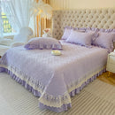GobekUsa Lace Ruffles Quilted Bedspread Set with Pillowcases