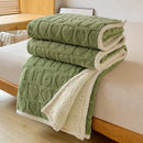 GobekUsa Heart Shaped Cut Flowers Flannel Fleece Blanket