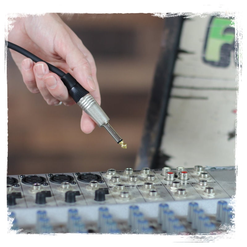 20FT Guitar Cords (24-Pack) by FAT TOAD - 24 AWG Instrument Cables for Electric Guitar, Bass, Amplifier, Speaker & Keyboard - Shielded 1/4-Inch Gold Straight-End Wires