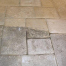 Stone-eez  2 Bottle Kit with Free Stand-Up Grout Brush