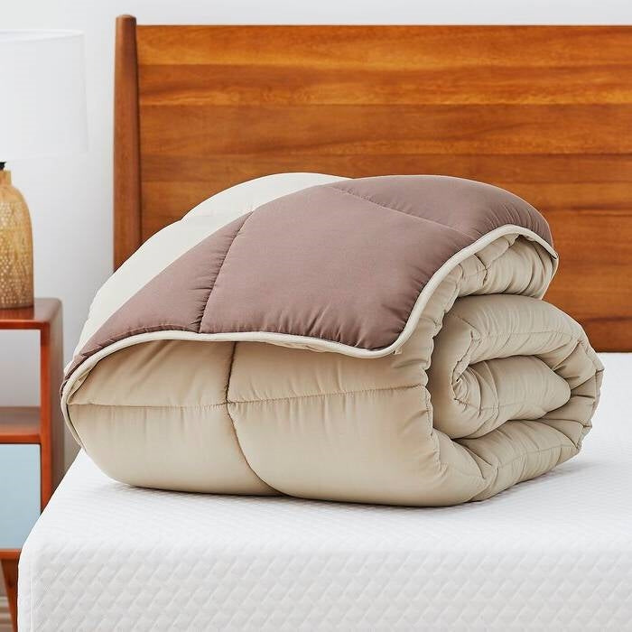 Twin All Seasons Beige/Brown Reversible Polyester Down Alternative Comforter, photo 4 of 4