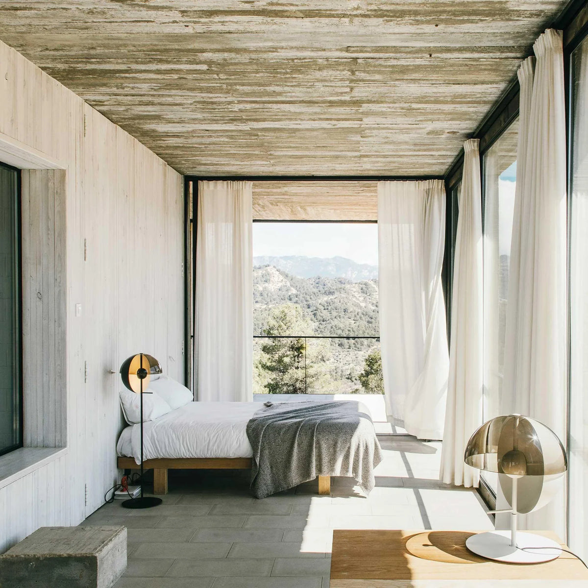 Theia Lamp, photo 17 of 18