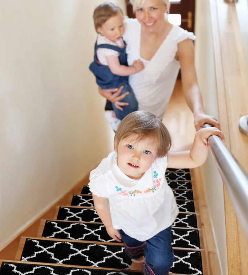 Stair Treads Rug 9"x28" Trellisville Collection | Black & White