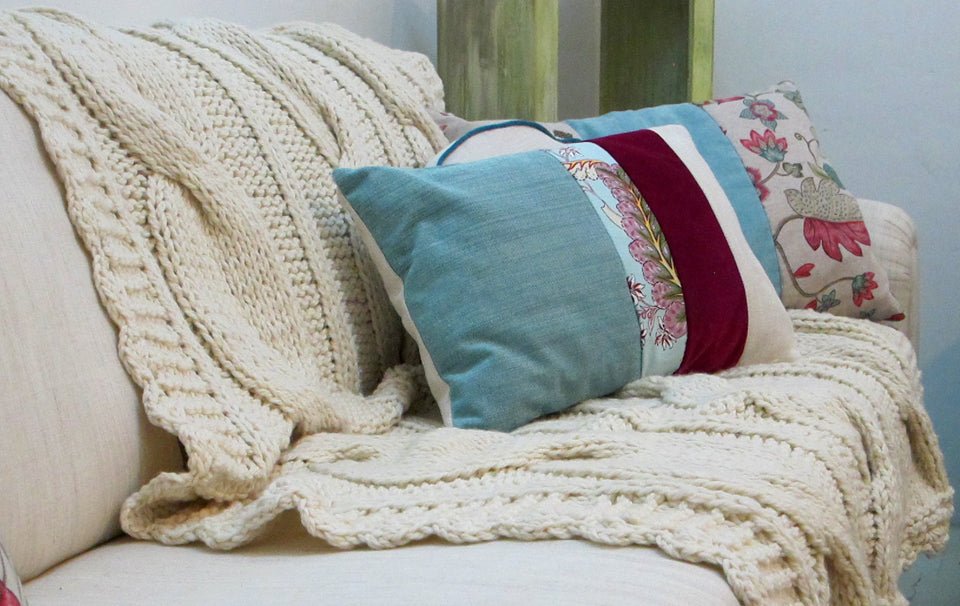 Ochos Sweater Throw, photo 3 of 3