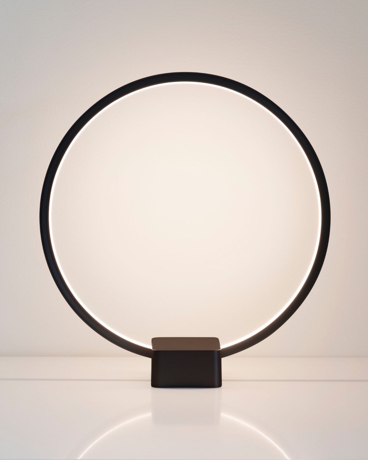 Circle Table Lamp, photo 6 of 7