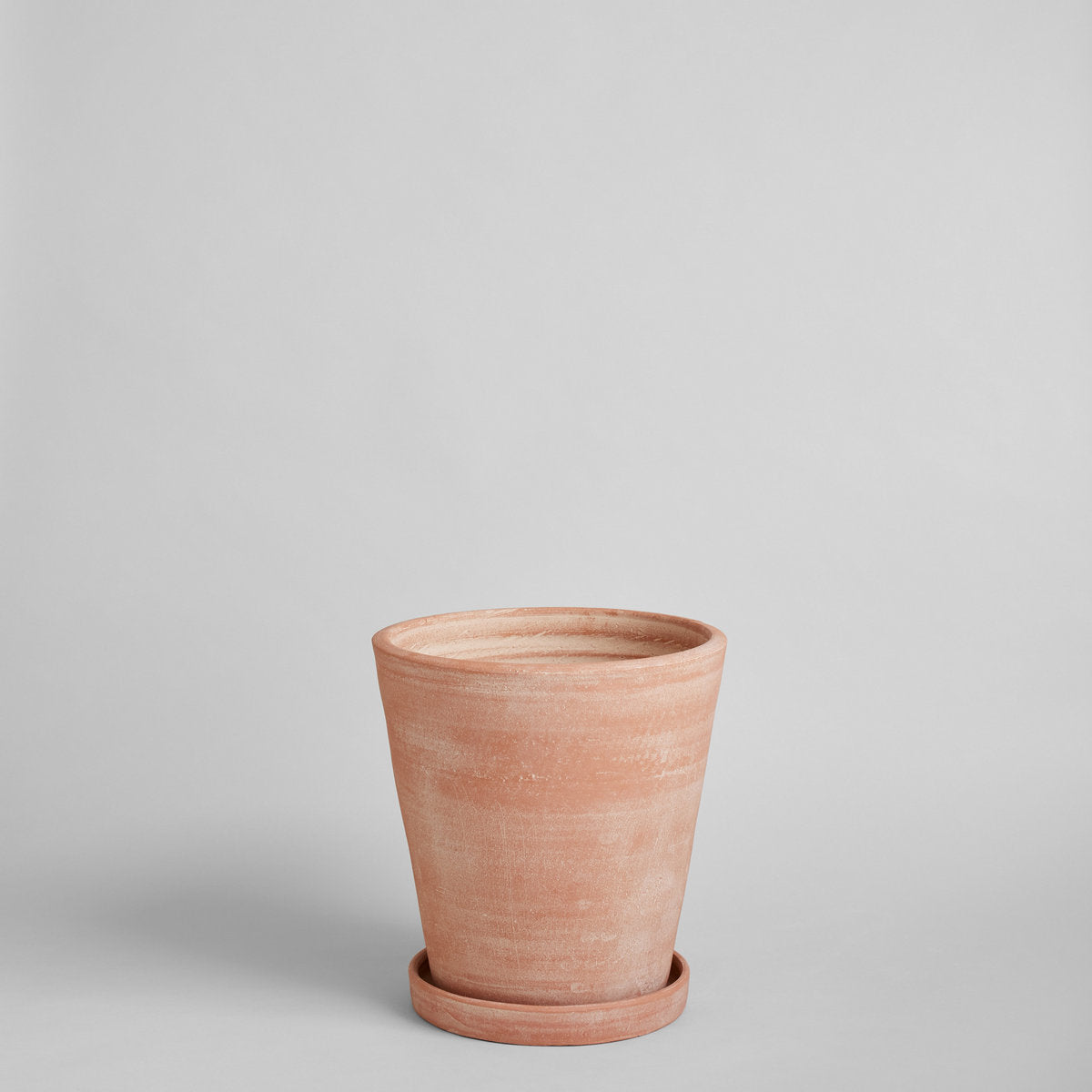 Terracotta Studio Planter, Whitewash, photo 12 of 14