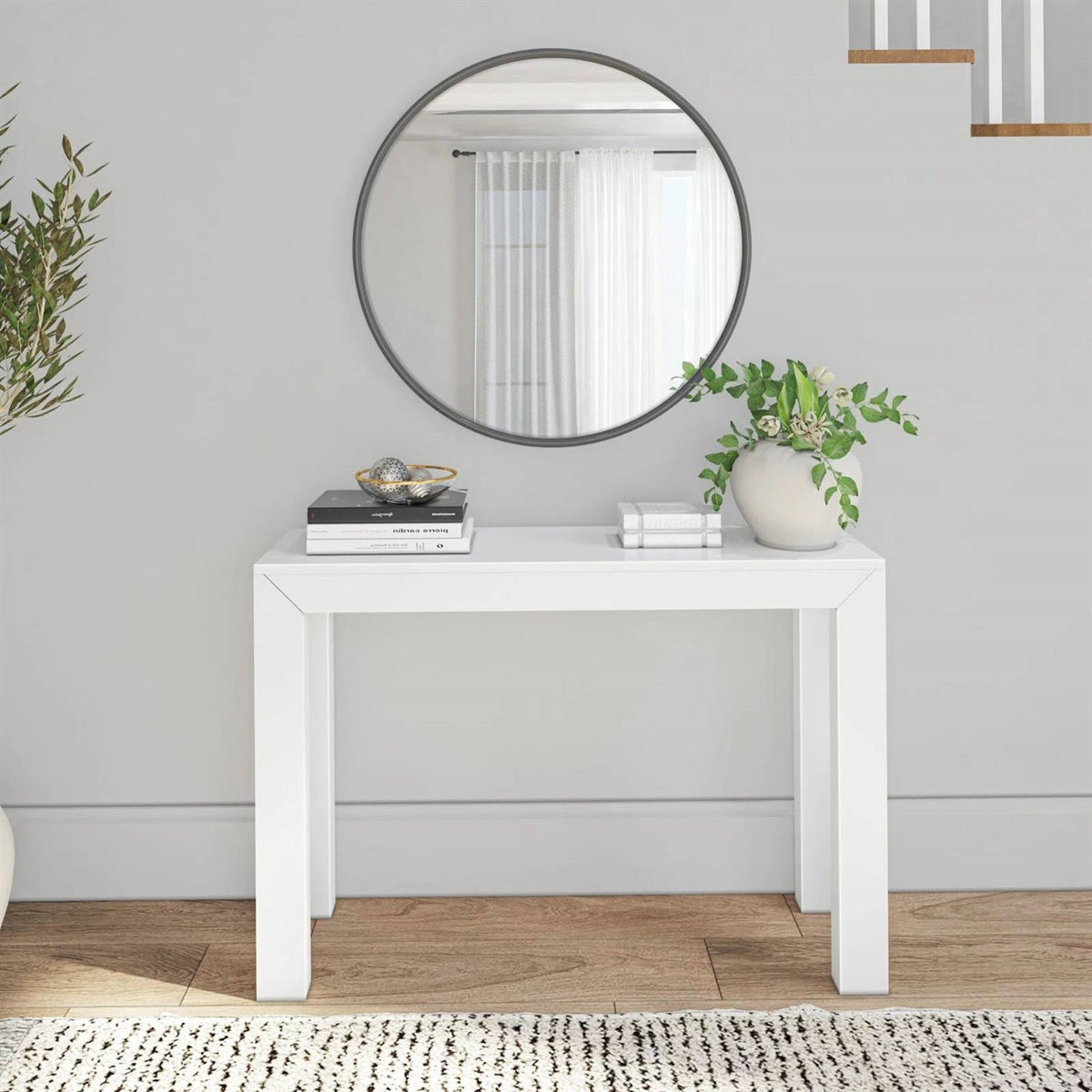 Solid Wooden Modern Accent Console Table / Sofa Table in White Wood Finish, photo 2 of 2