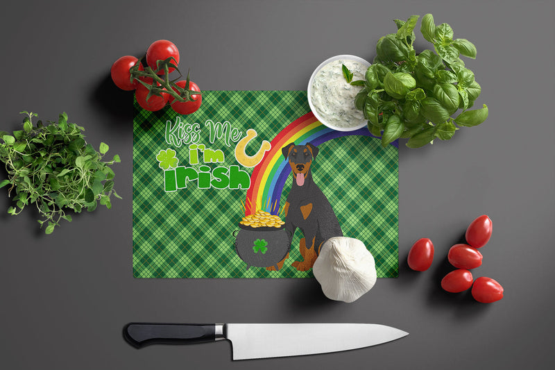 Natural Ear Black and Tan Doberman Pinscher St. Patrick's Day Glass Cutting Boards – Durable, Decorative Kitchen Art Large