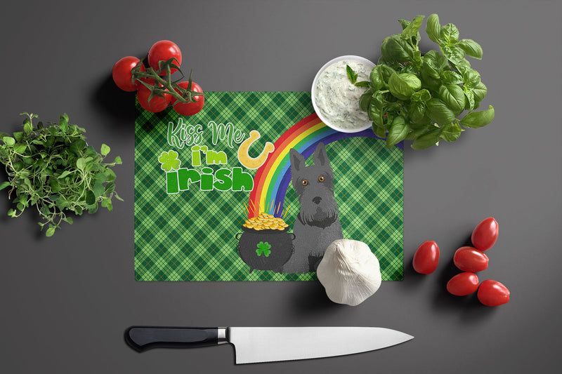 Black Scottish Terrier St. Patrick's Day Glass Cutting Boards – Durable, Decorative Kitchen Art Large