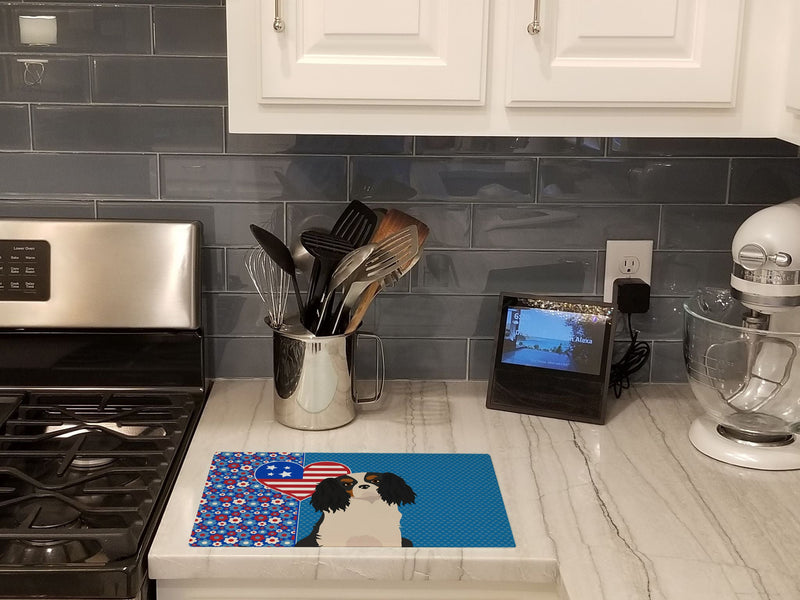 Tricolor Cavalier Spaniel USA American Glass Cutting Boards – Durable, Decorative Kitchen Art Large