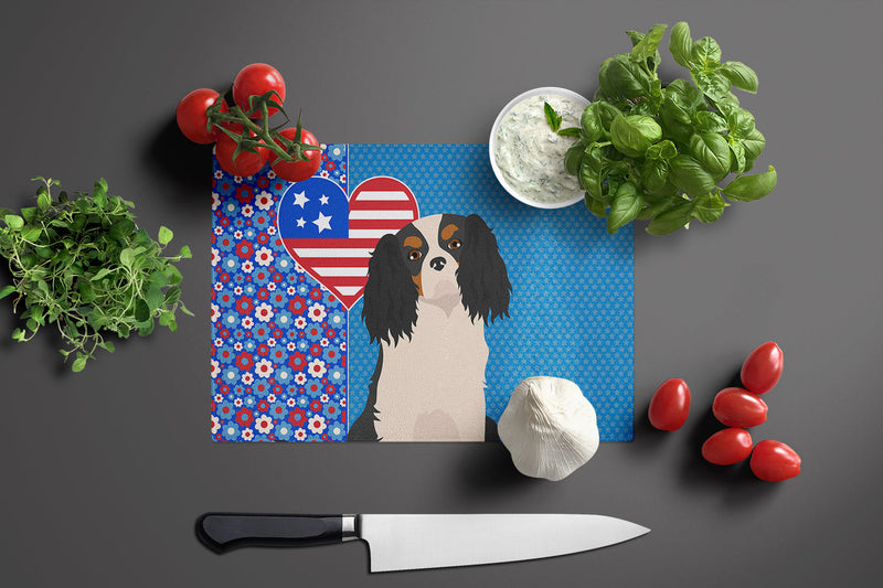 Tricolor Cavalier Spaniel USA American Glass Cutting Boards – Durable, Decorative Kitchen Art Large