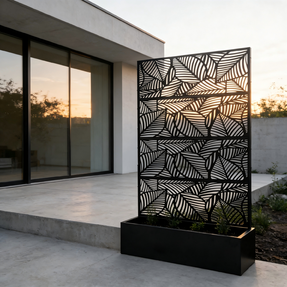 Leaf Pattern Privacy Screen with Planter Box, photo 3 of 10