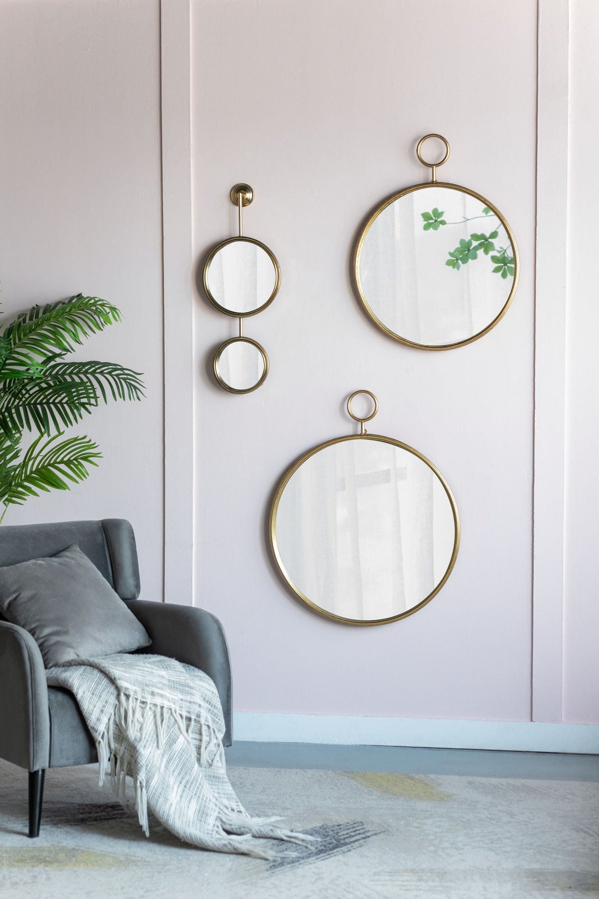 Circle Wall Mirror With Iron Frame, Accent Mirror For Living Room, photo 12 of 17