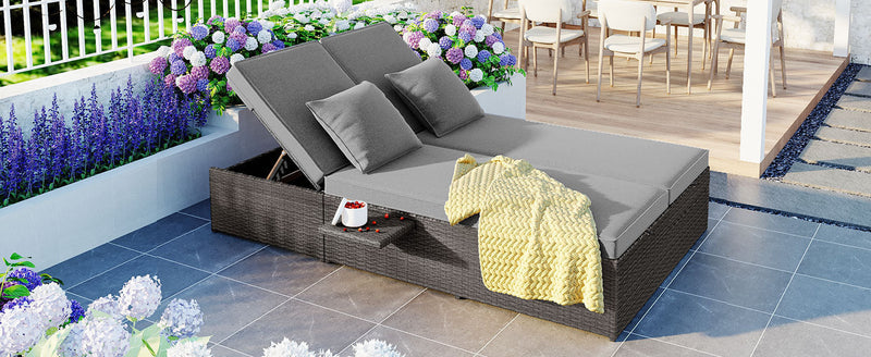 Walker Edison | Wicker Outdoor Double Sunbed Set