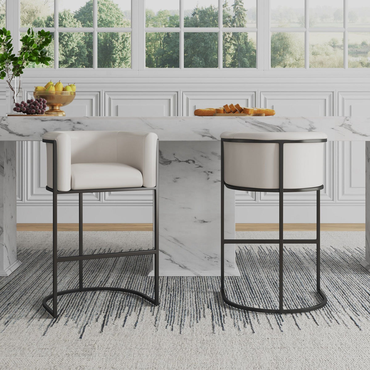 Cosmopolitan - Stool, photo 32 of 40
