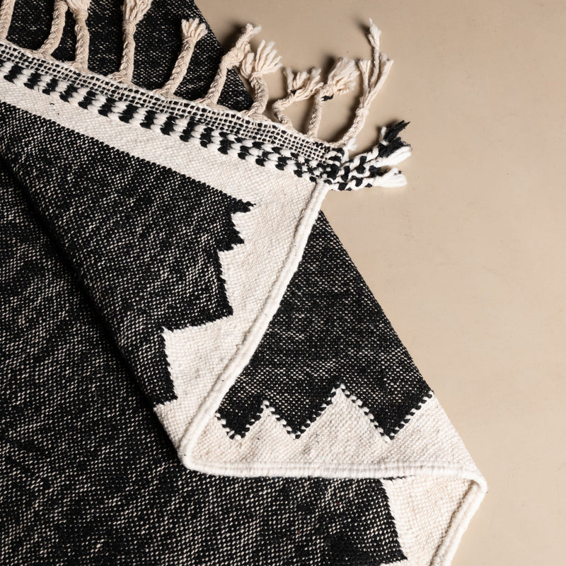 Afou - Taznakht kilim rug