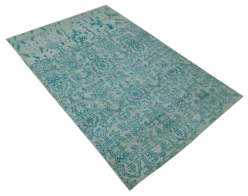 Antique design 6.5x10 Silver and Blue Traditional Hand Knotted wool Area Rug