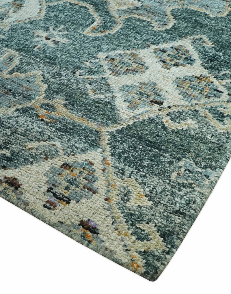 Antique look Gray and Silver 5.6x8.6 Traditional Large Design Hand Knotted wool Rug