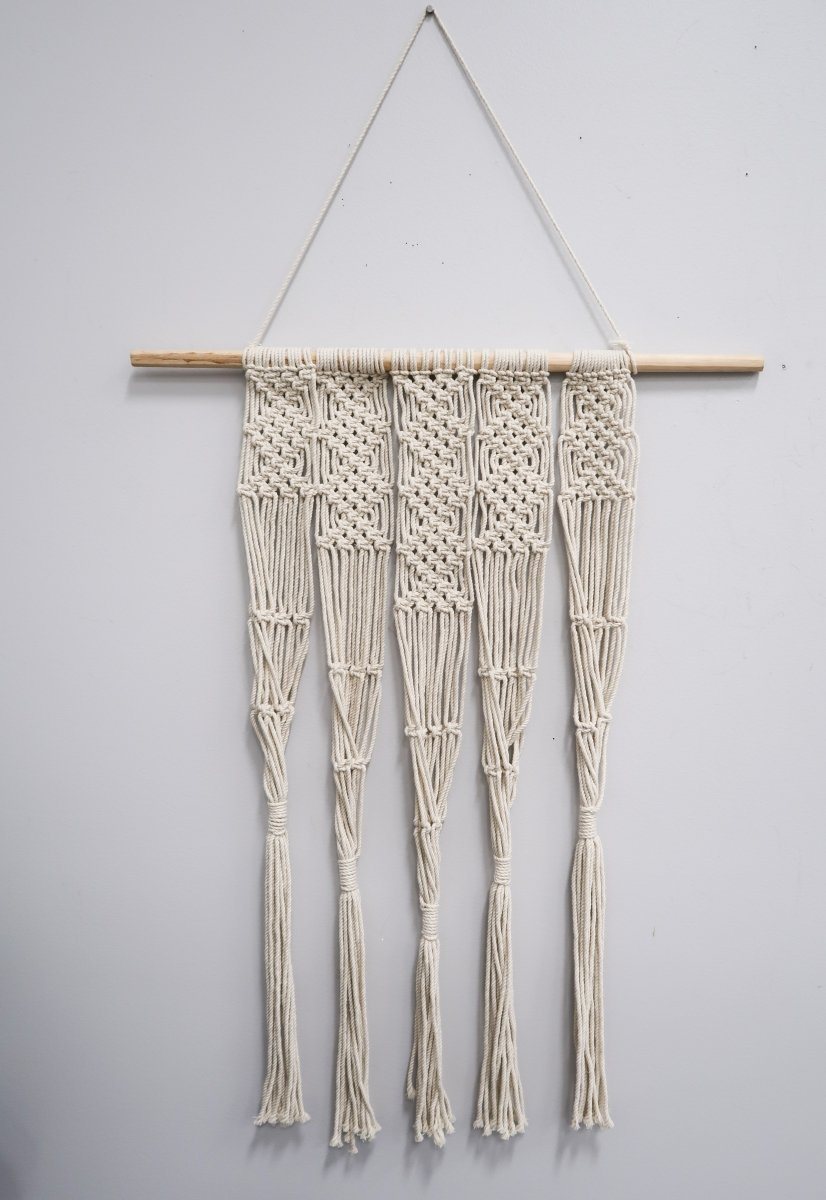 2.5’ x 2’ Hand Woven Macrame Wall Hanging Decor, photo 4 of 11