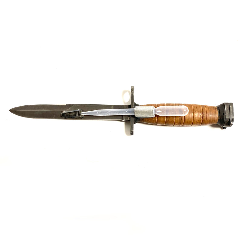 Real Metal Bayonet with Blood Rig Action Effect