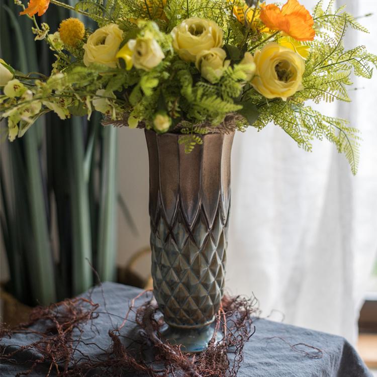 Blue Gold Grid Pattern Glazed Ceramic Vase Collection