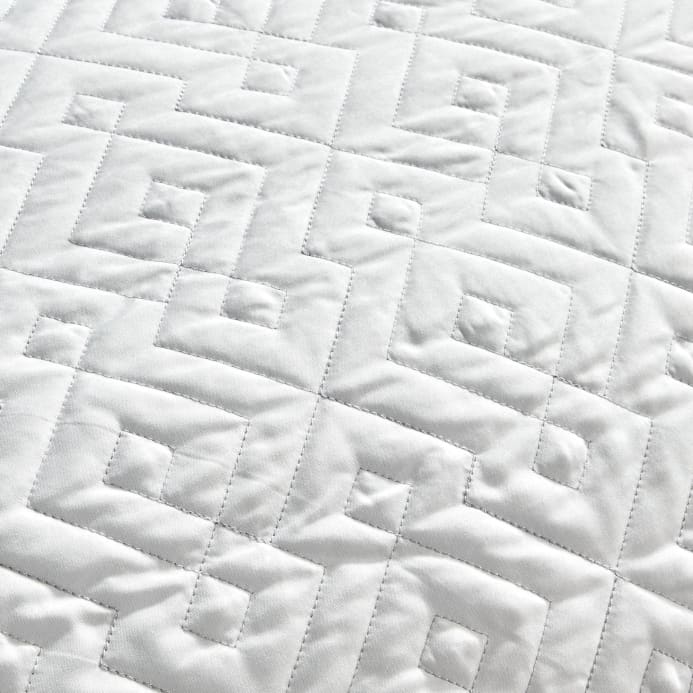 Butterflies Jacquard White Comforter