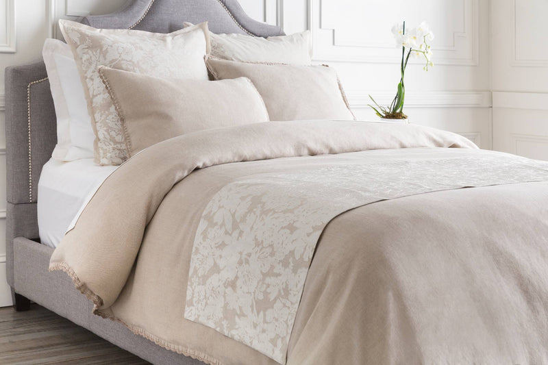 Pazin White Bedding