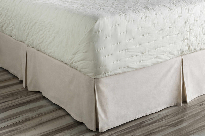 Pazin White Bedding