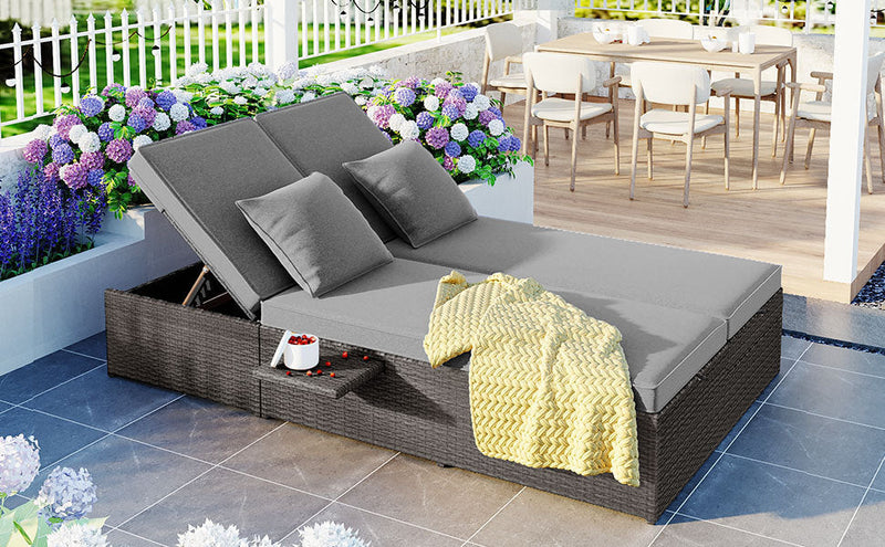 Walker Edison | Wicker Outdoor Double Sunbed Set