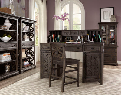 Bookcases & Bookshelves
